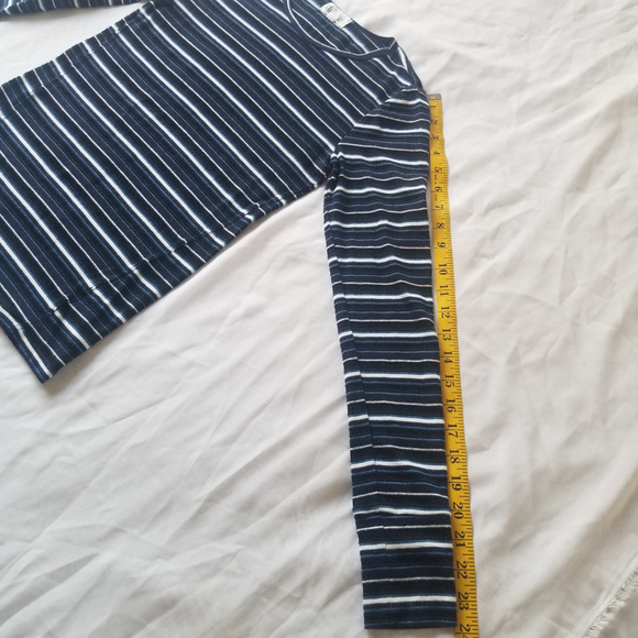 GAP Women's Long Sleeve Feather Tee XS Stripped - Picture 6 of 8